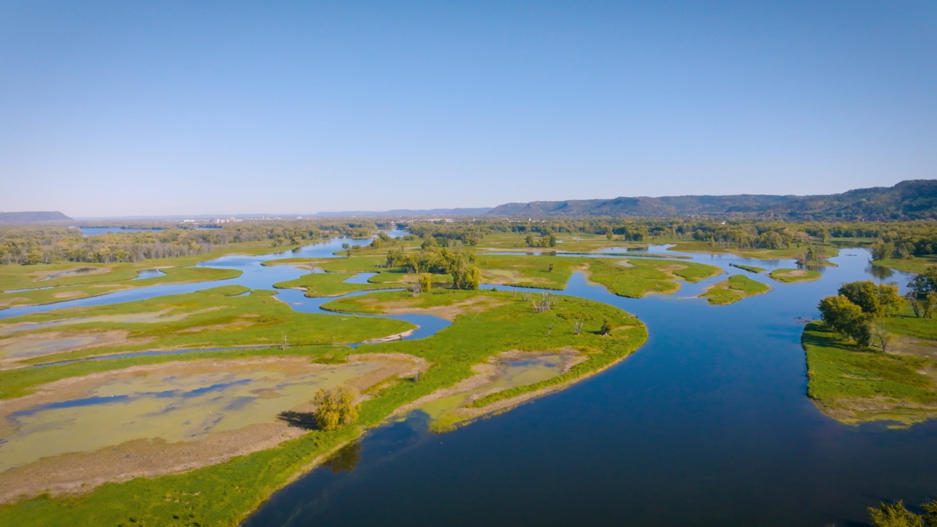 An aerial view of the upper Mississippi River.